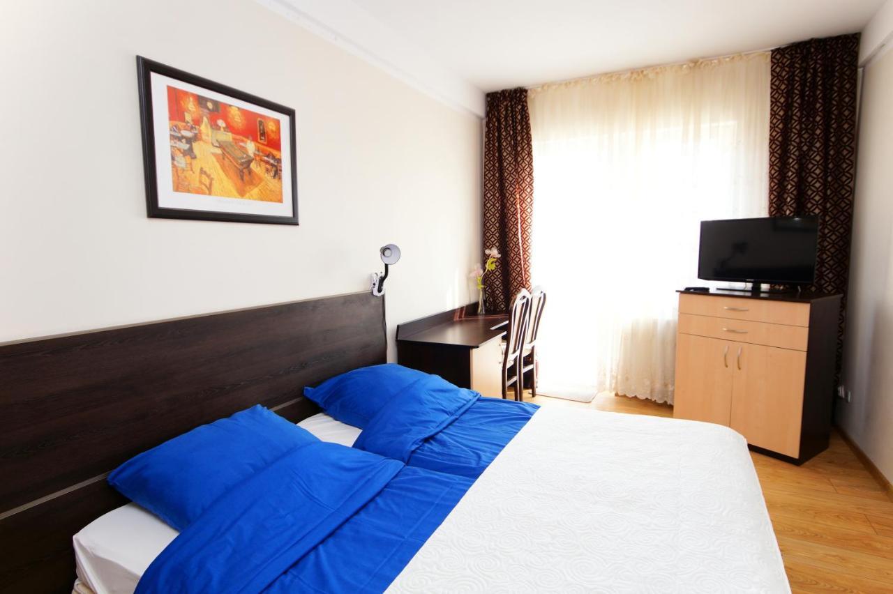 Hotel Koral à Chłapowo Extérieur photo