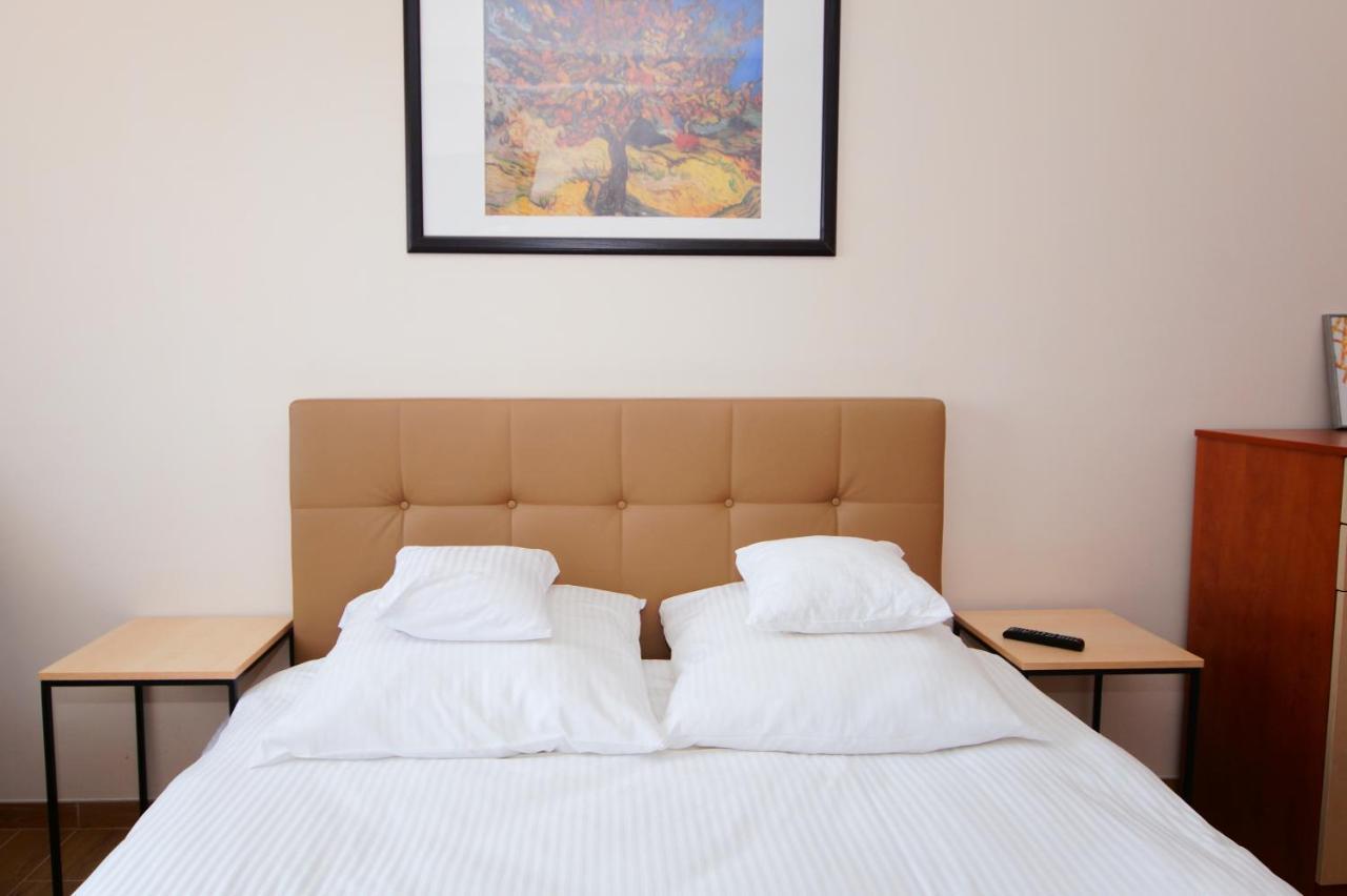 Hotel Koral à Chłapowo Extérieur photo