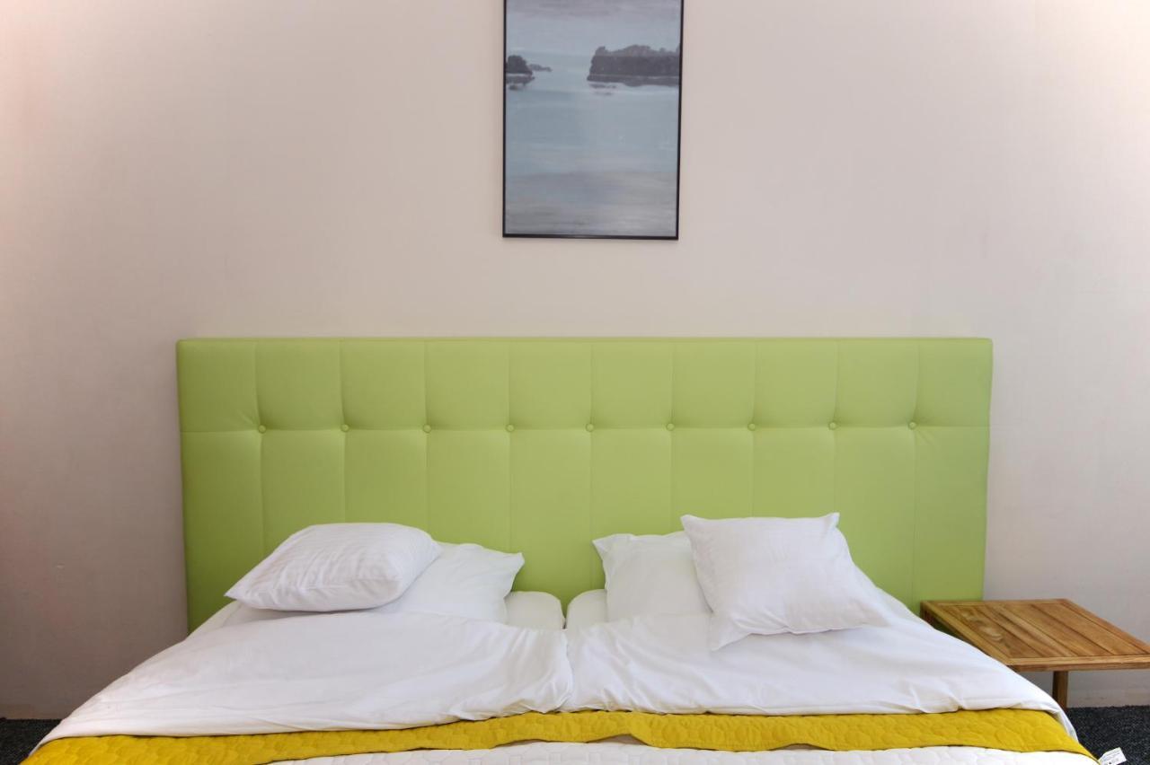 Hotel Koral à Chłapowo Extérieur photo