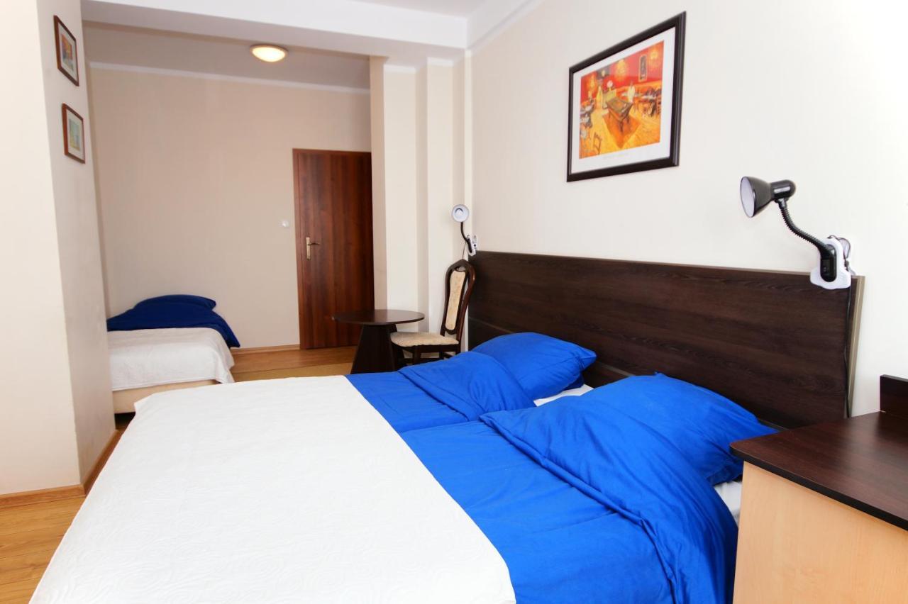 Hotel Koral à Chłapowo Extérieur photo