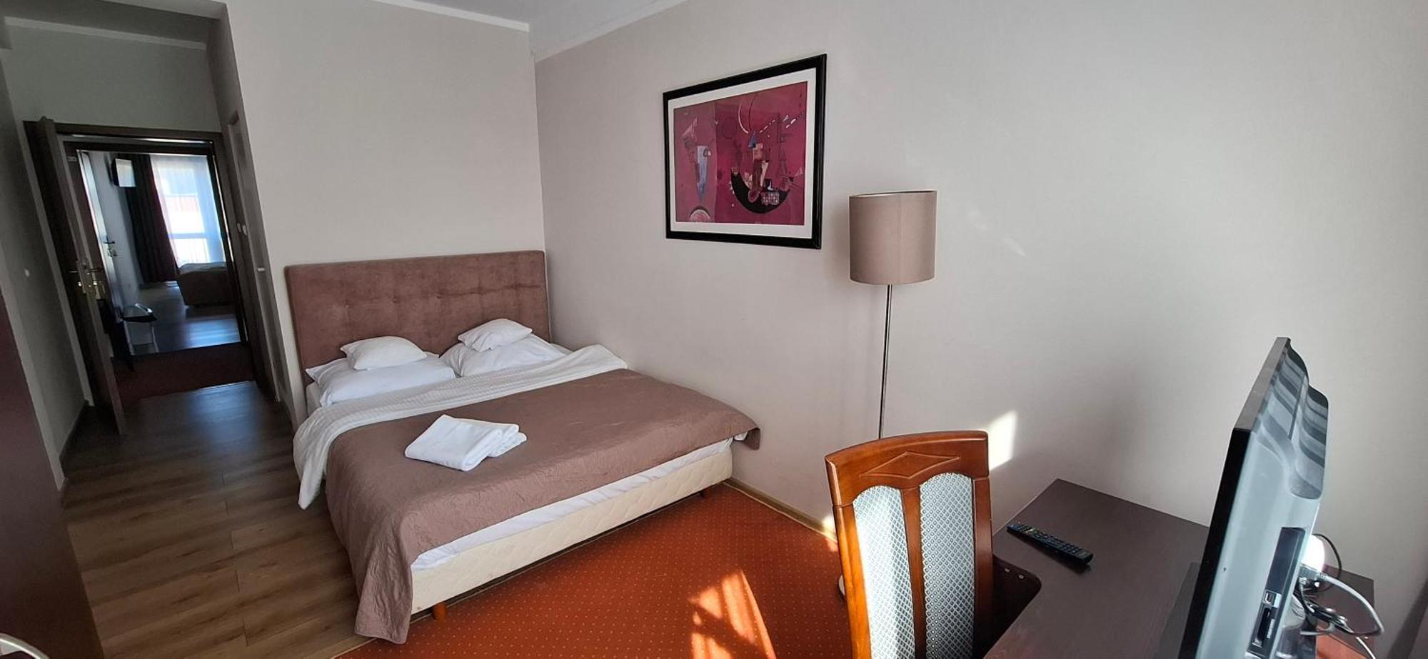 Hotel Koral à Chłapowo Extérieur photo