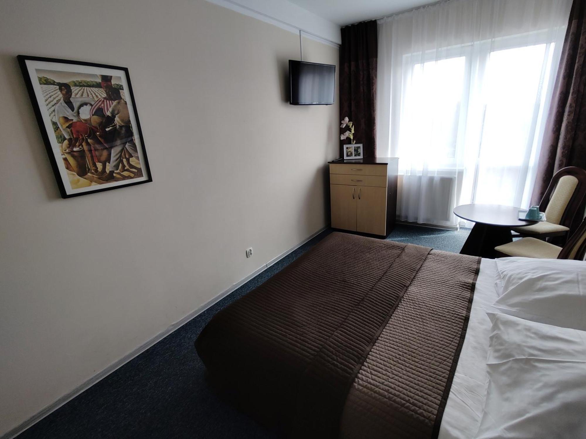 Hotel Koral à Chłapowo Extérieur photo